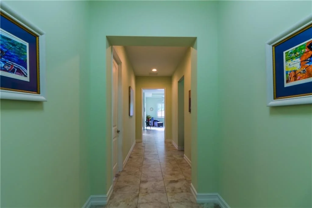 Photo of 2430 NW Hummingbird Circle