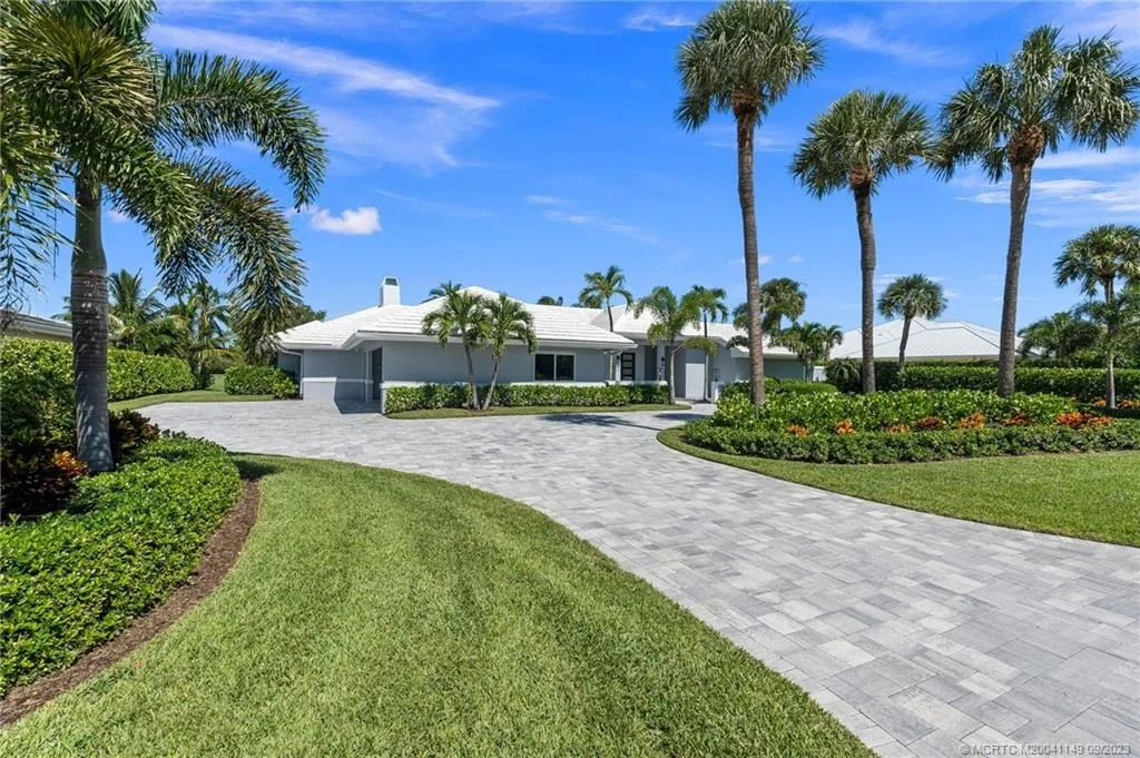 Photo of 6741 SE Harbor Circle