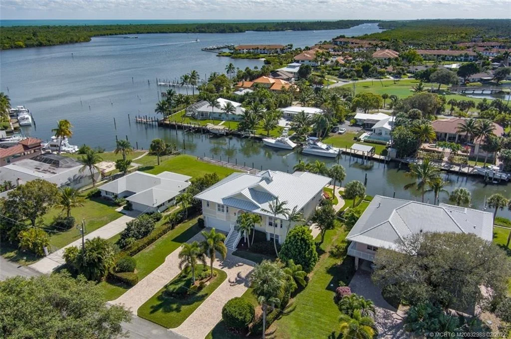 Photo of 5914 SE Horseshoe Point Road