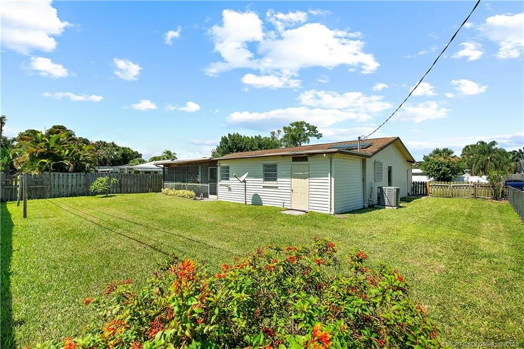 Photo of 1098 NW 13th Street