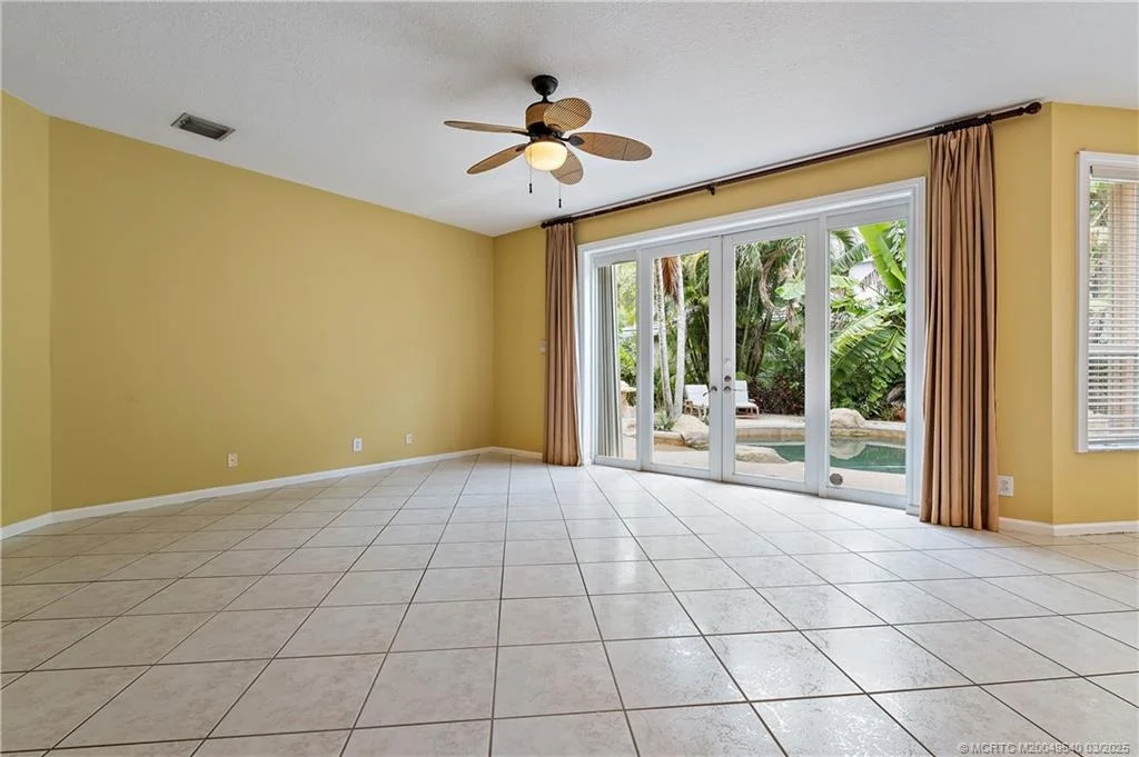 Photo of 1100 Lakeshore Drive