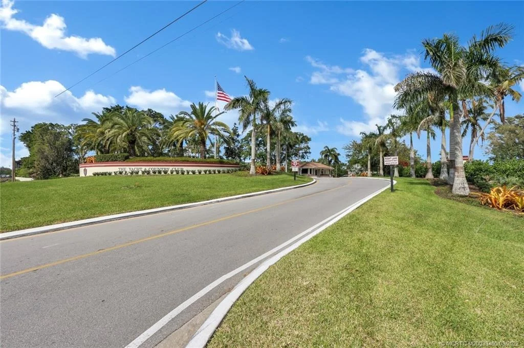 Photo of 4124 SE Fairway E