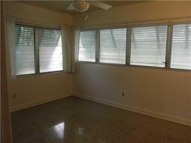 Photo of 802 SE Stafford Drive