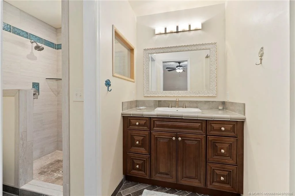 Photo of 5403 Palm Drive