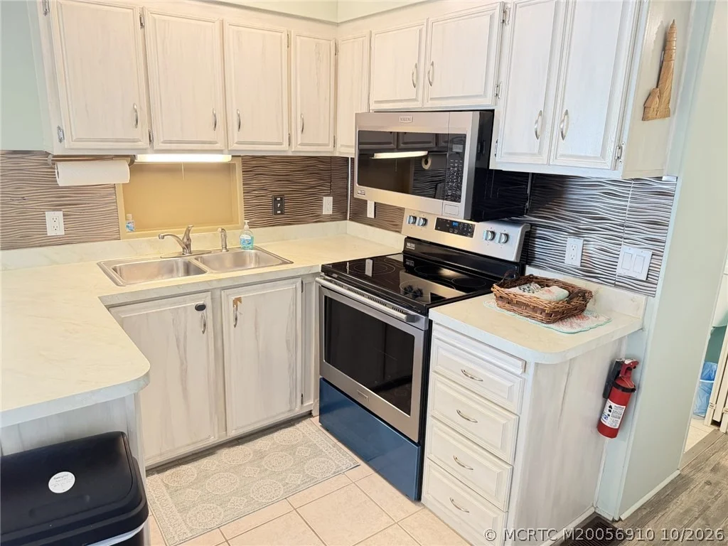 Photo of 185 Nettles Boulevard