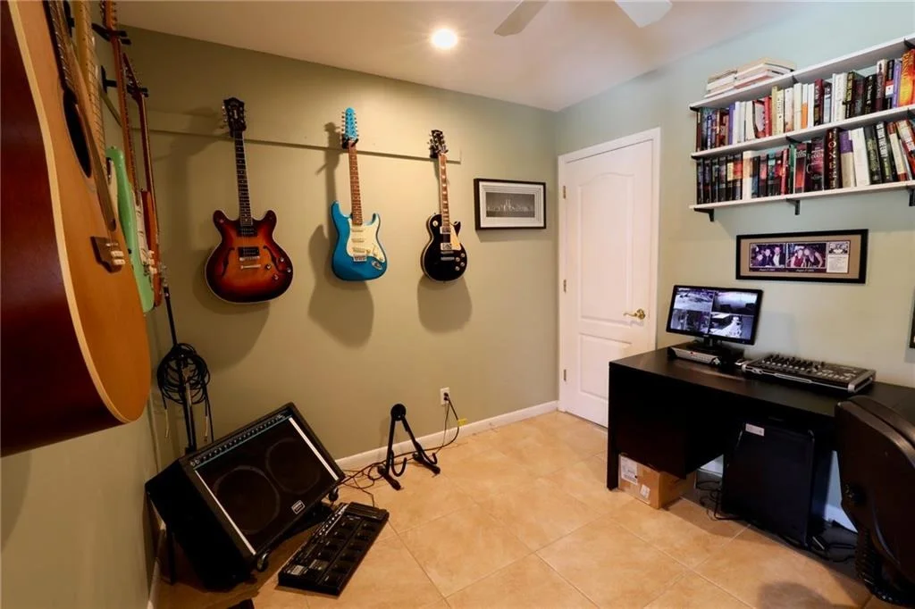 Photo of 834 NW Spruce Ridge Drive