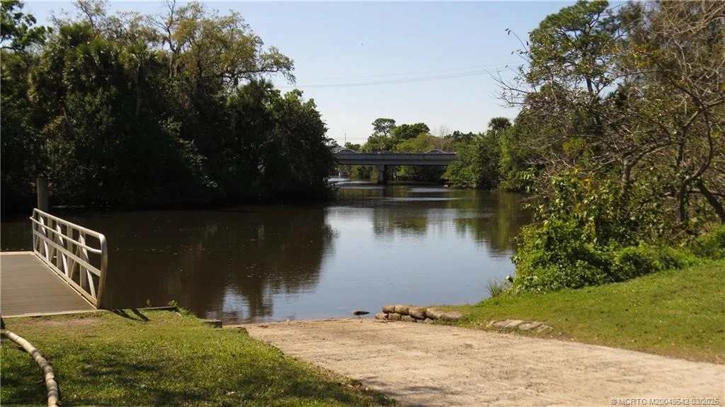 Photo of 8010 SE River Lane