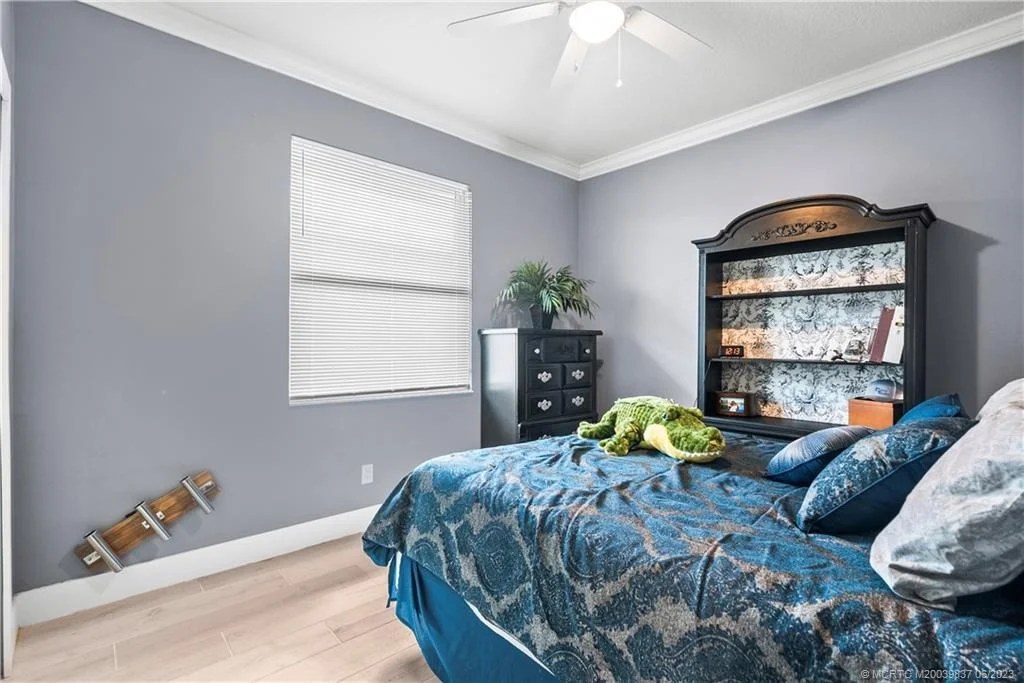 Photo of 4786 SE Horizon Avenue