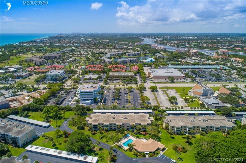 Photo of Unit 203E at 300 N Highway A1A