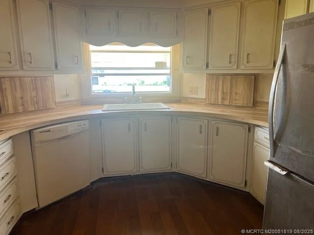 Photo of 8558 Crown Drive