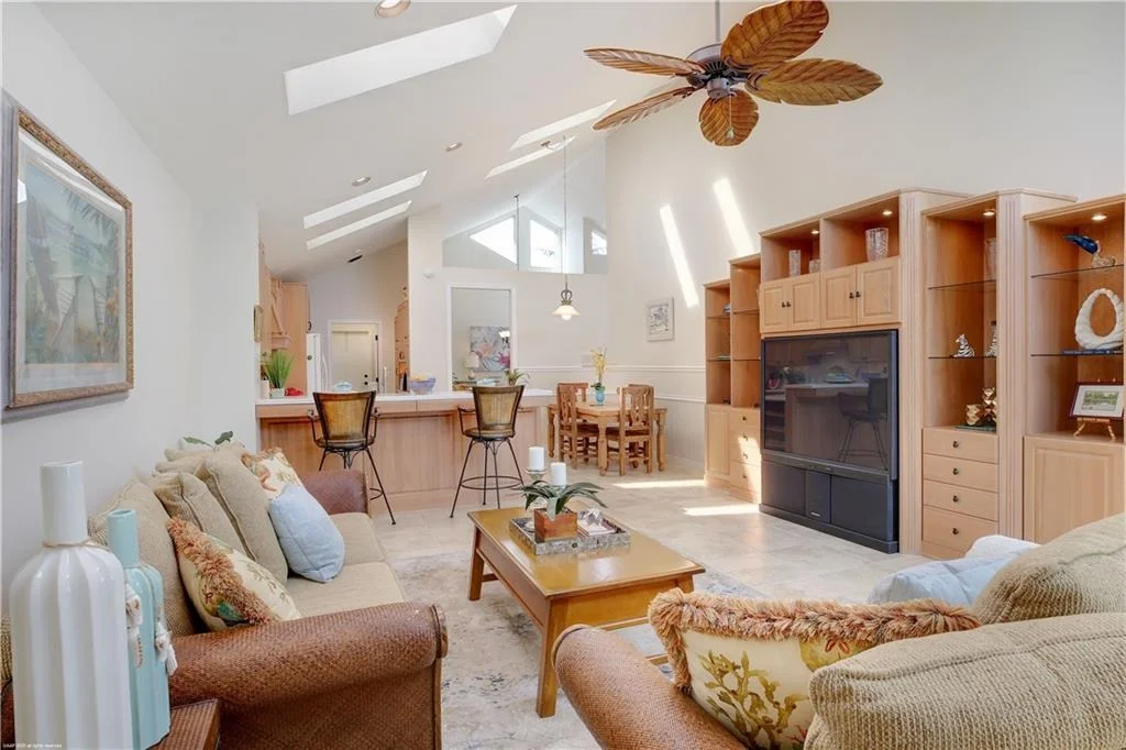 Photo of 6917 SE Harbor Circle