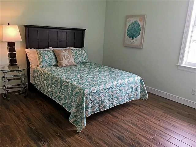 Photo of 5424 SE Horseshoe Point Road