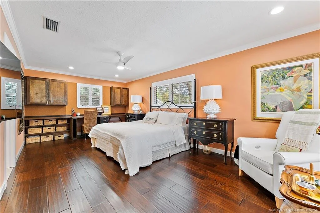 Photo of 333 SE Oriole Avenue