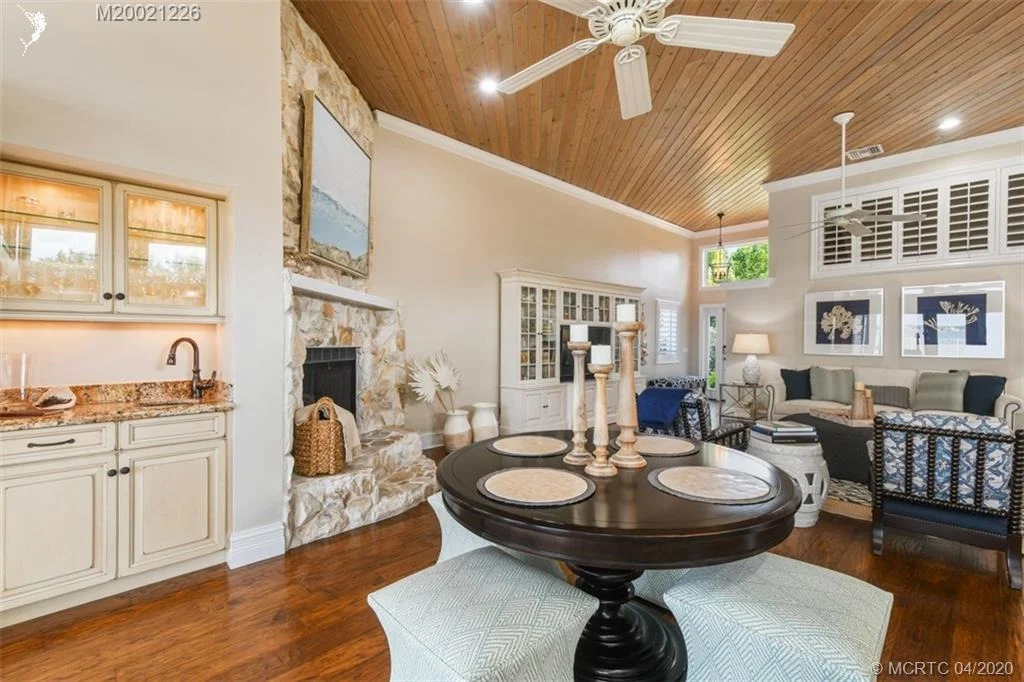 Photo of 1401 SE Riverside Drive
