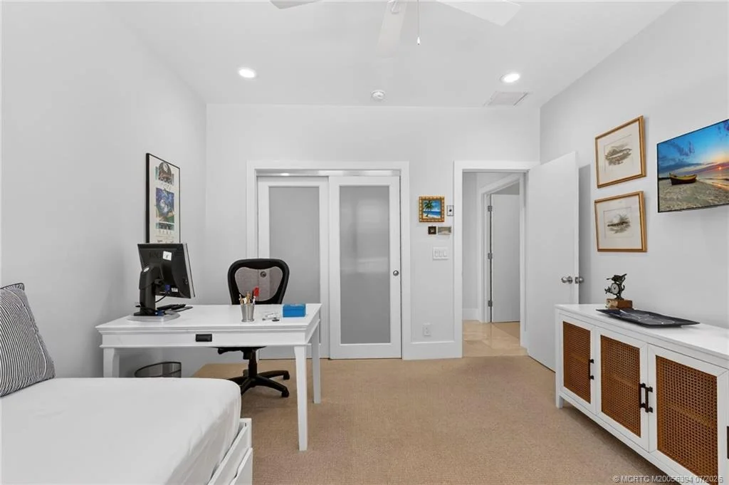 Photo of 6943 SE Harbor Circle
