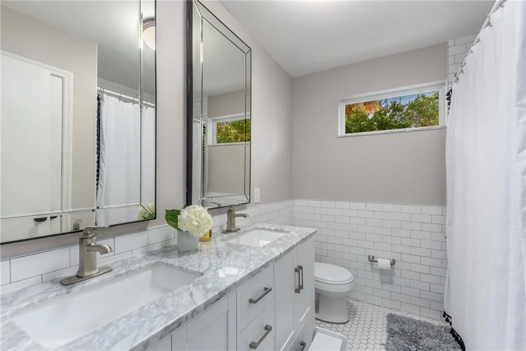 Photo of 432 SE Edgewood Drive