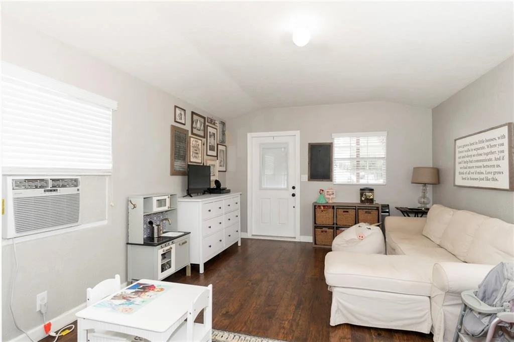 Photo of 1677 D Road