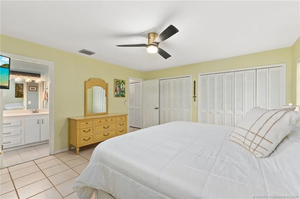 Photo of 4429 SE Bayshore Terrace