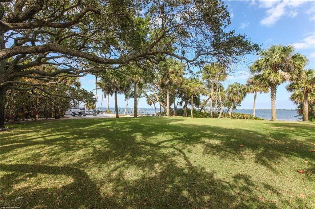 Photo of 8 Palm Court