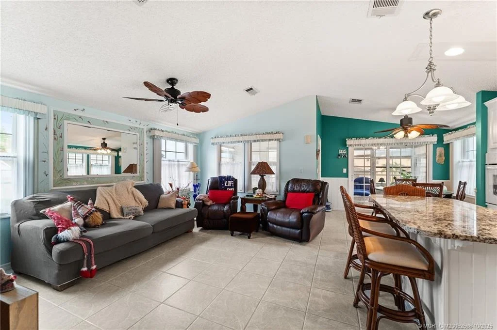 Photo of 2013 Nettles Boulevard