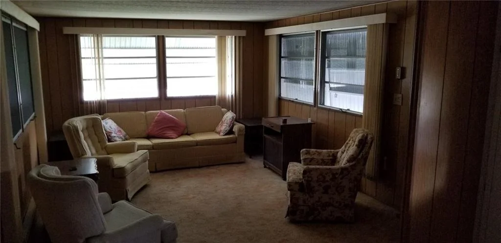 Photo of 106 NE 16th Street