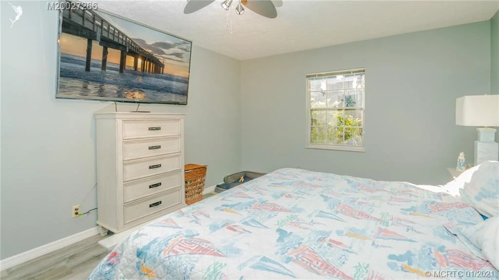 Photo of 7910 SE River Lane