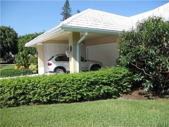 Photo of 82 SE Harbor Point Drive