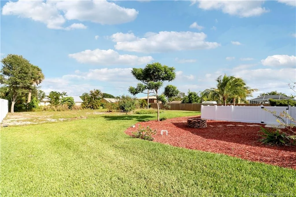 Photo of 5439 SE Horseshoe Point Road