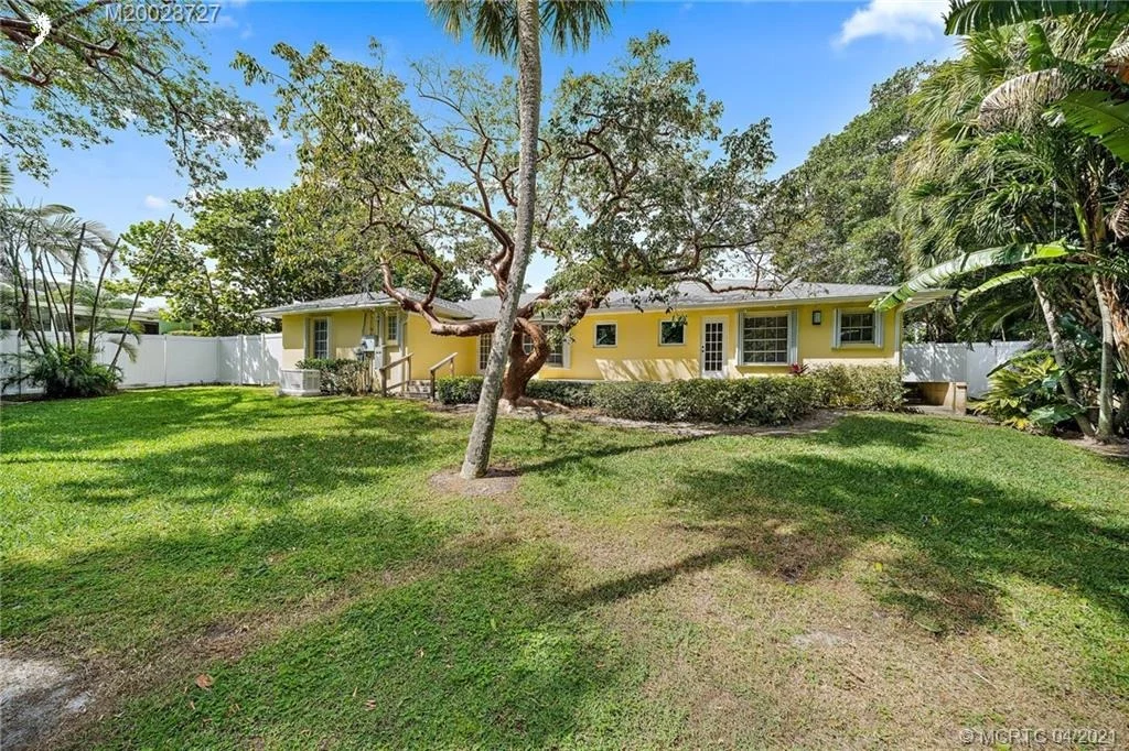 Photo of 10 Middle Road