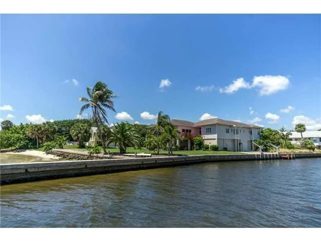 Photo of 82 N Sewalls Point Road