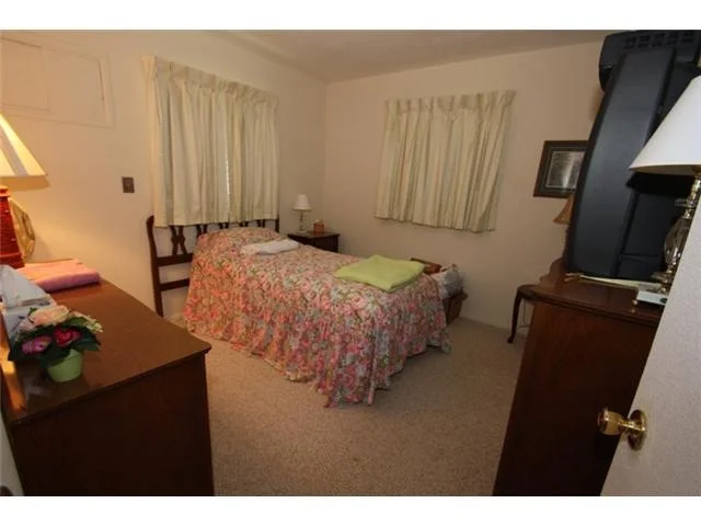 Photo of 1779 NW Sunset Boulevard