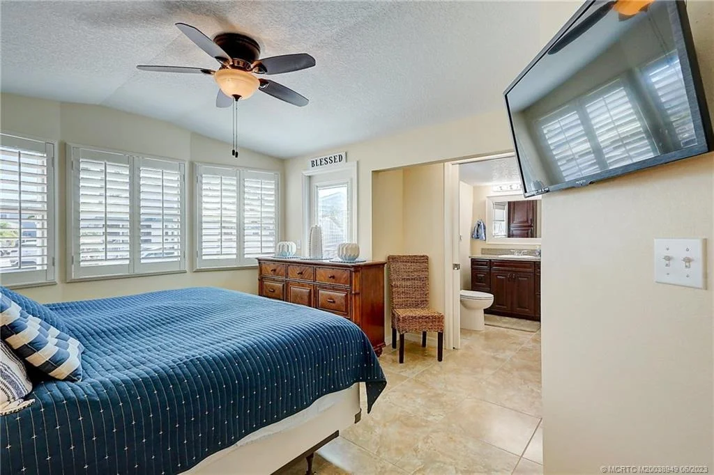 Photo of 142 Nettles Boulevard