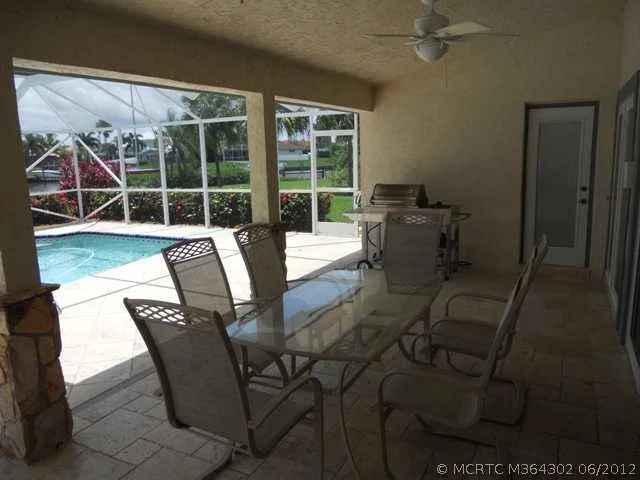 Photo of 110 SE Saint Lucie Lane