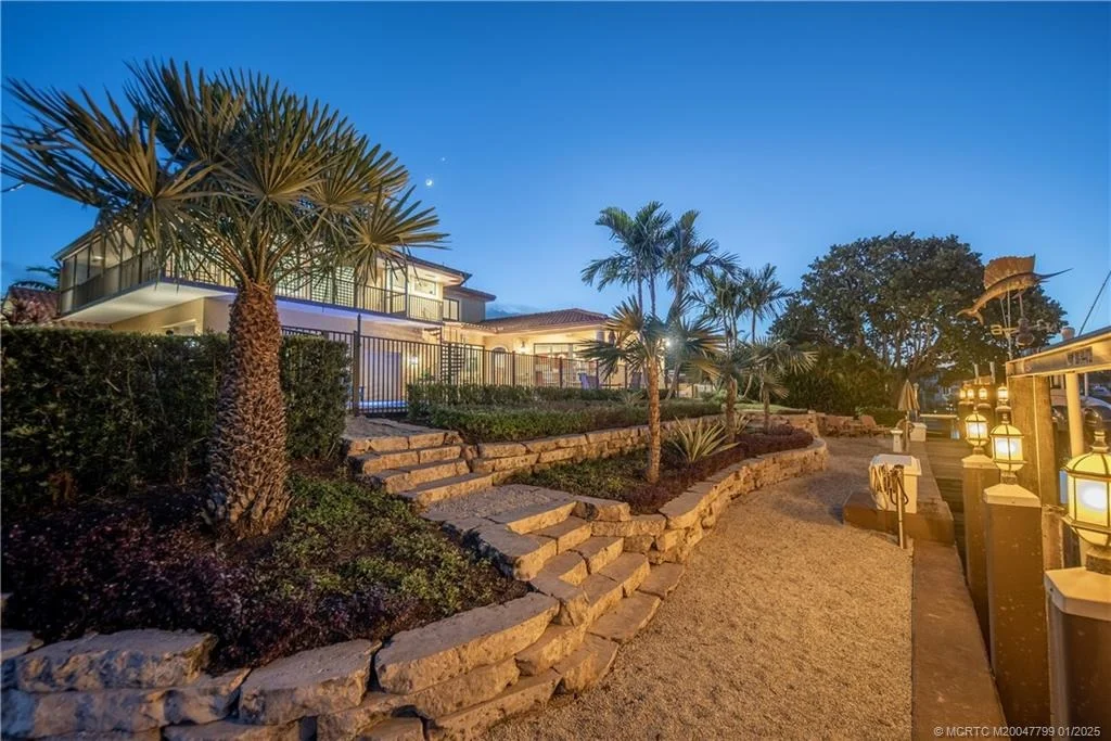 Photo of 2996 SE Fairway W