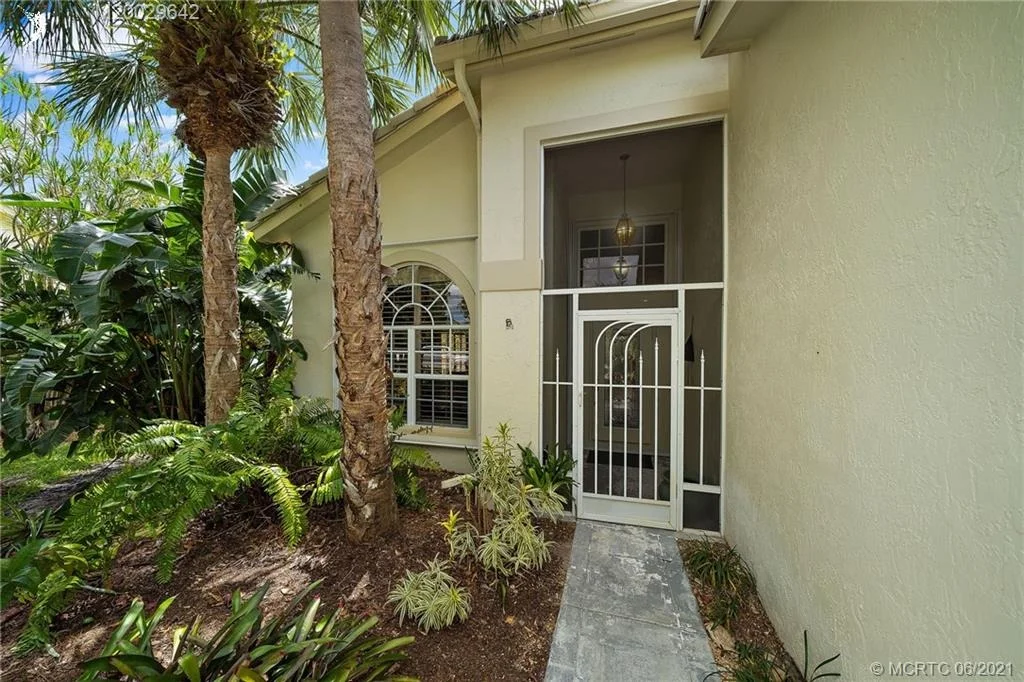 Photo of 4752 SE Mizner Place