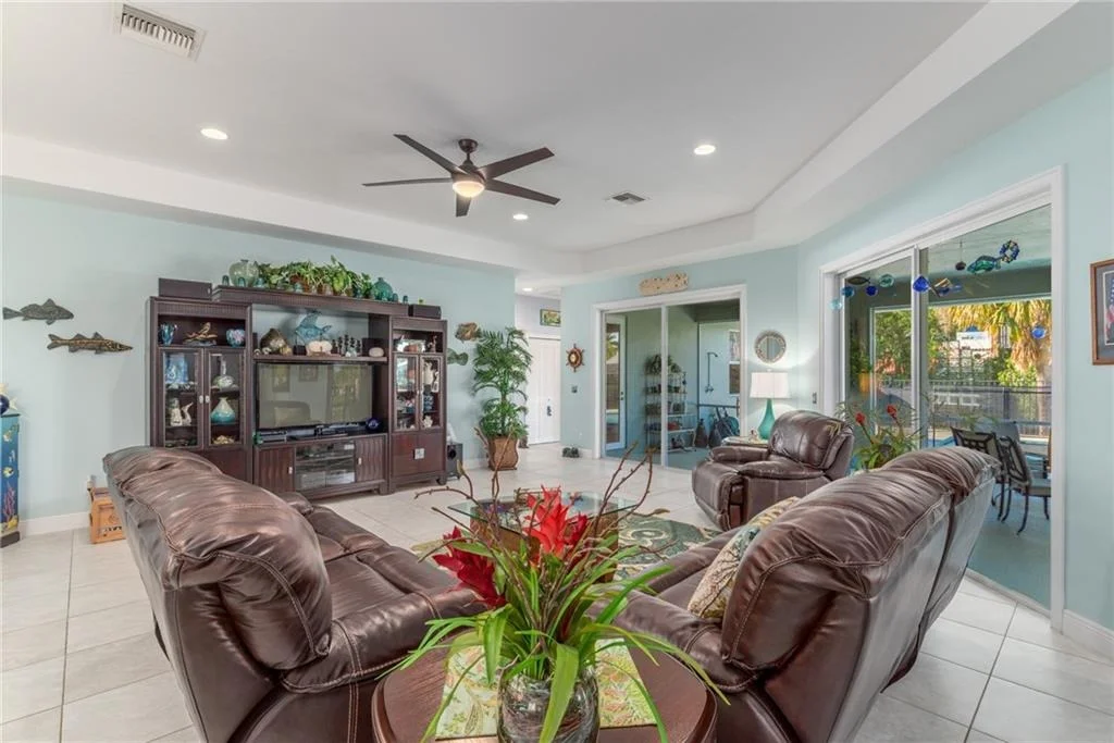 Photo of 2340 NW Bay Colony Drive