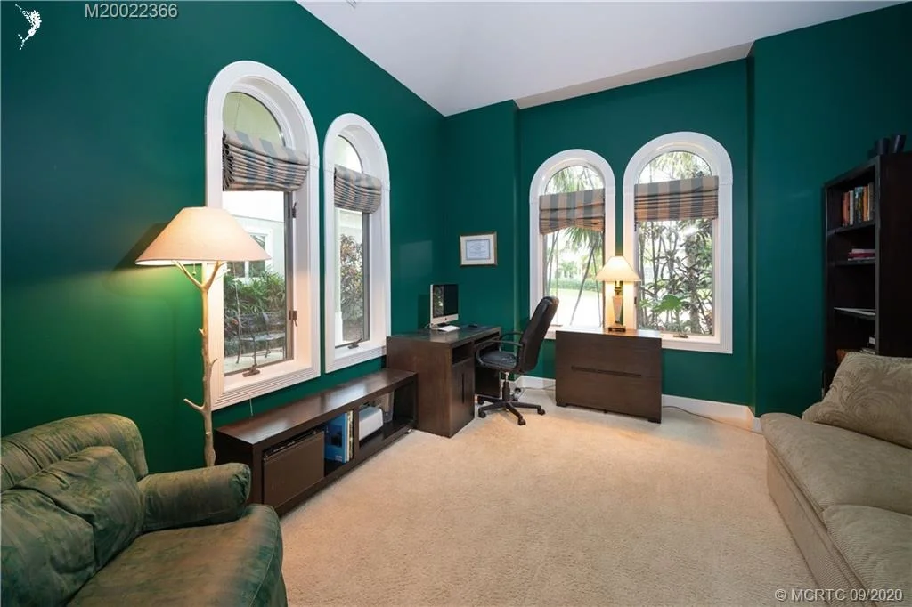 Photo of 6979 SE Harbor Circle