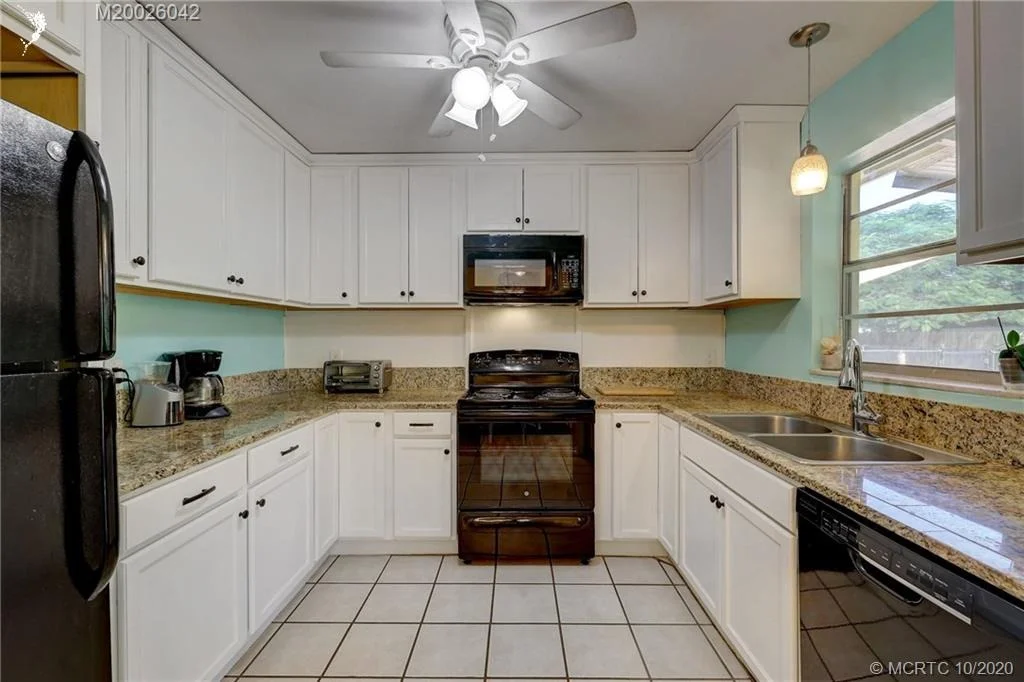 Photo of 1123 SE Alamanda Lane