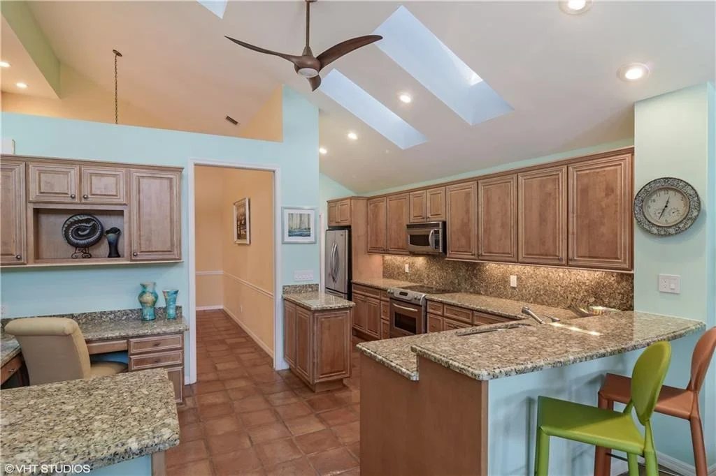 Photo of 6931 SE Harbor Circle