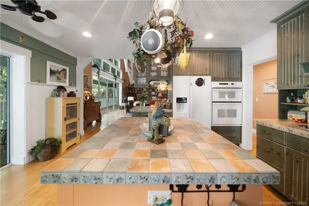 Photo of 12 Oak Hill Way