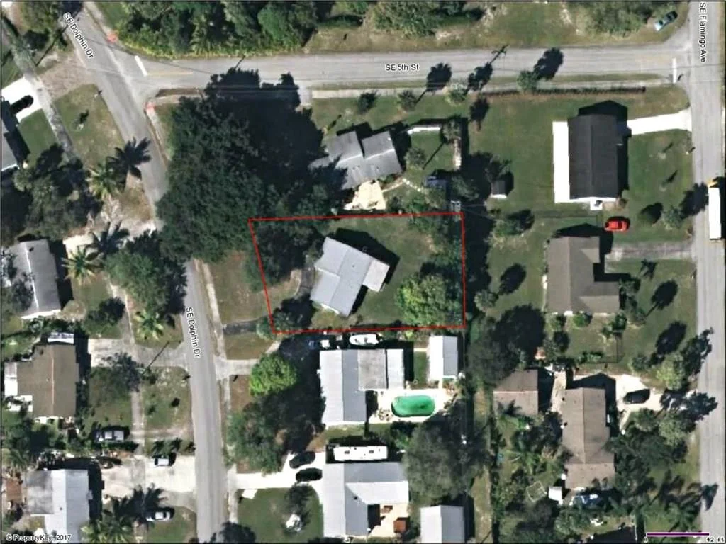 Photo of 507 SE Dolphin Drive