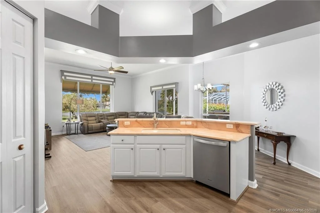 Photo of 758 SW Blue Stem Way