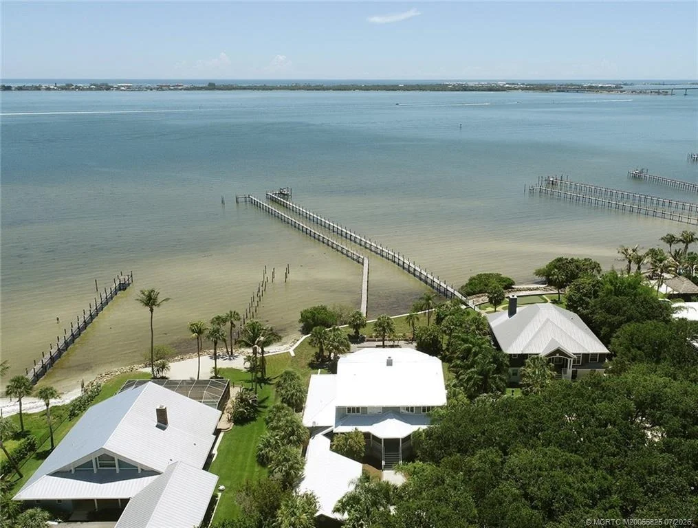 Photo of 114 N Sewalls Point Road