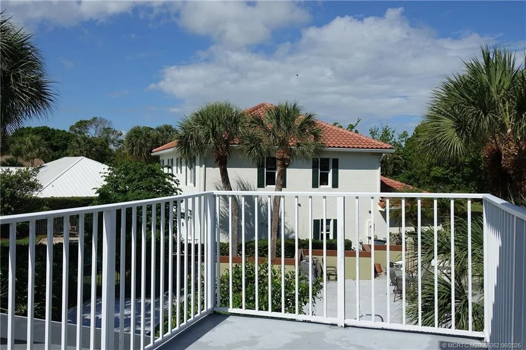 Photo of 18421 Lake Bend Drive