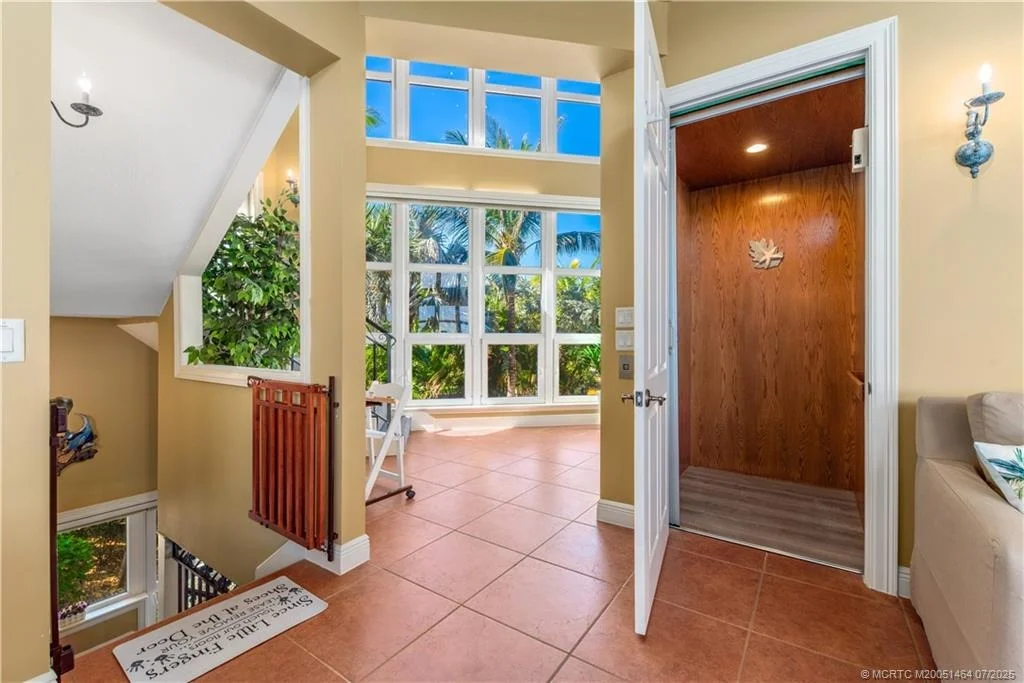 Photo of 4643 NE Ocean Boulevard