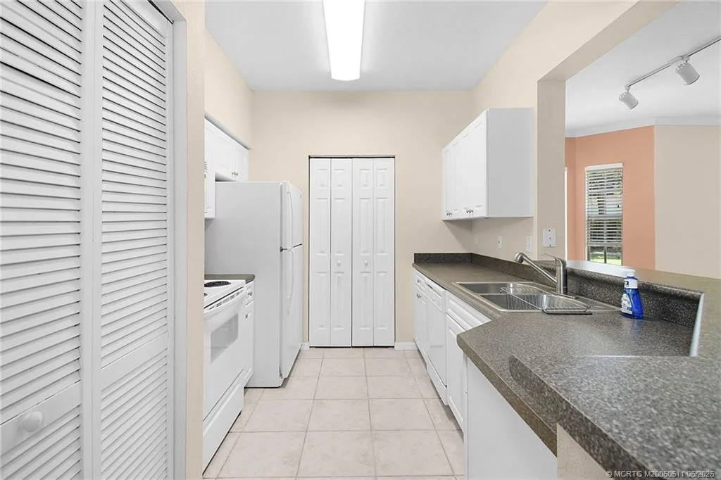 Photo of Unit 174 at 174 SE Kitching Circle