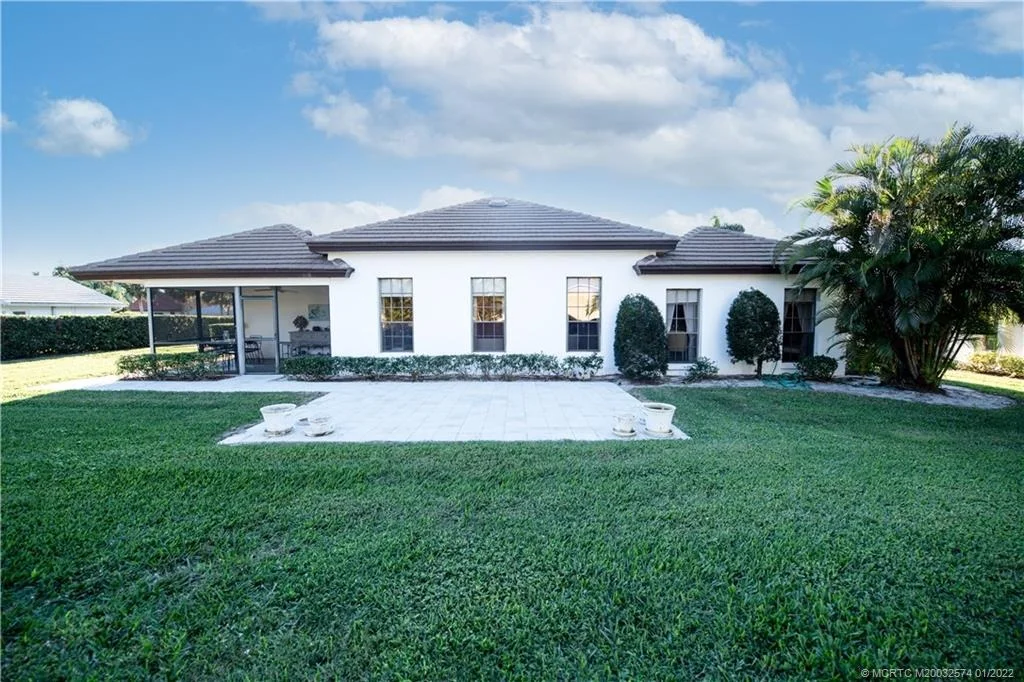 Photo of 4104 SE FAIRWAY E
