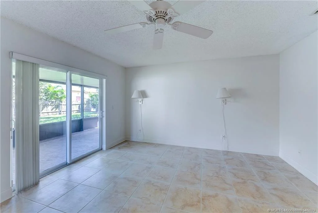 Photo of 1003 NW 16th Place