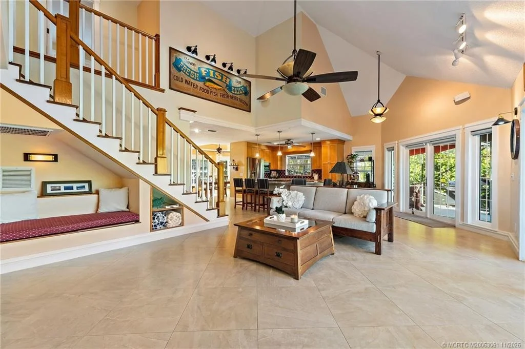 Photo of 655 SW Salerno Road