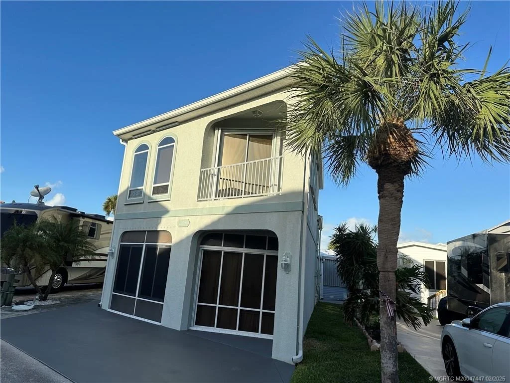 Photo of 1205 Nettles Boulevard